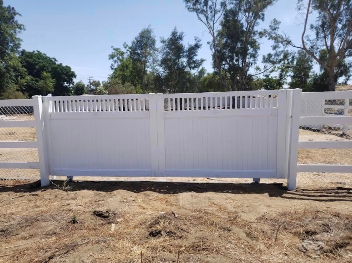 Empire Fence completed project photo from the gallery feature collection