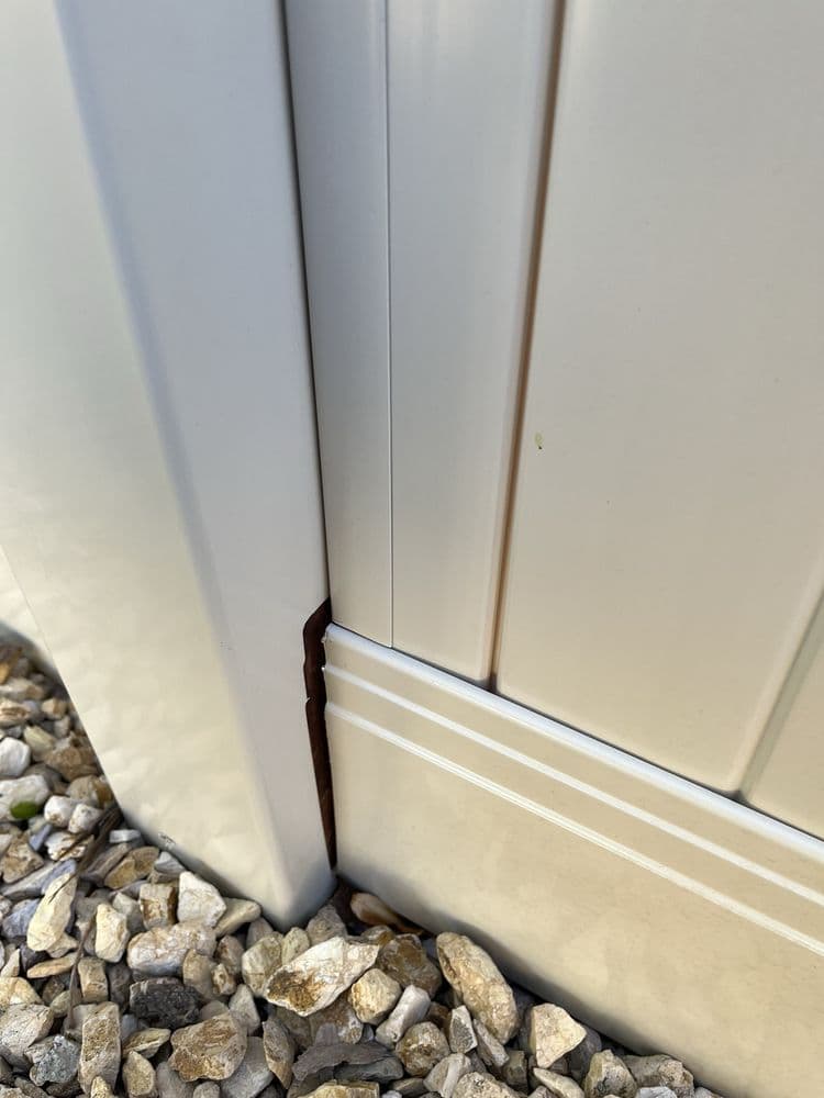 Should You Repair or Replace Your Fence?